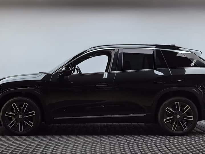 Фото 4 - Nio ES6