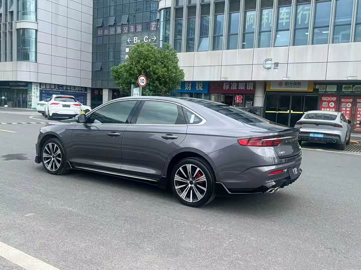 Photo 6 - Geely Preface