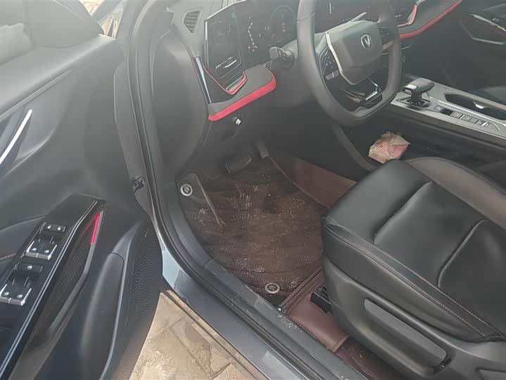 Фото 9 - Changan X5 Plus