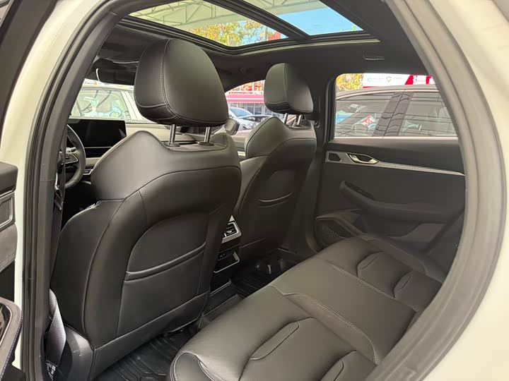 Фото 5 - Geely Preface