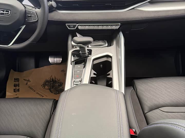 Фото 7 - Geely Preface