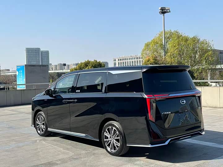 Фото 4 - GAC Trumpchi M8