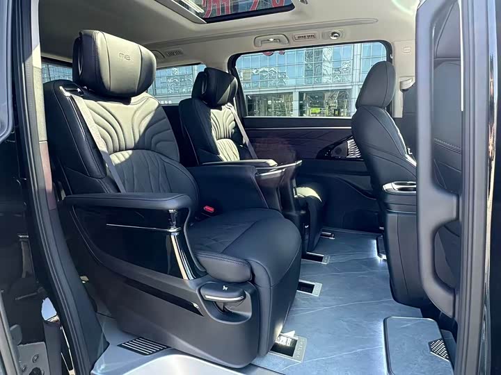 Фото 9 - GAC Trumpchi M8