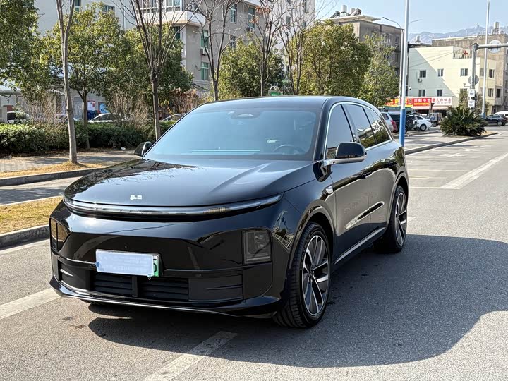 Фото 1 - LiXiang L6