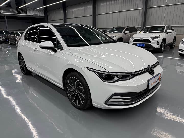 Фото 3 - Volkswagen Golf