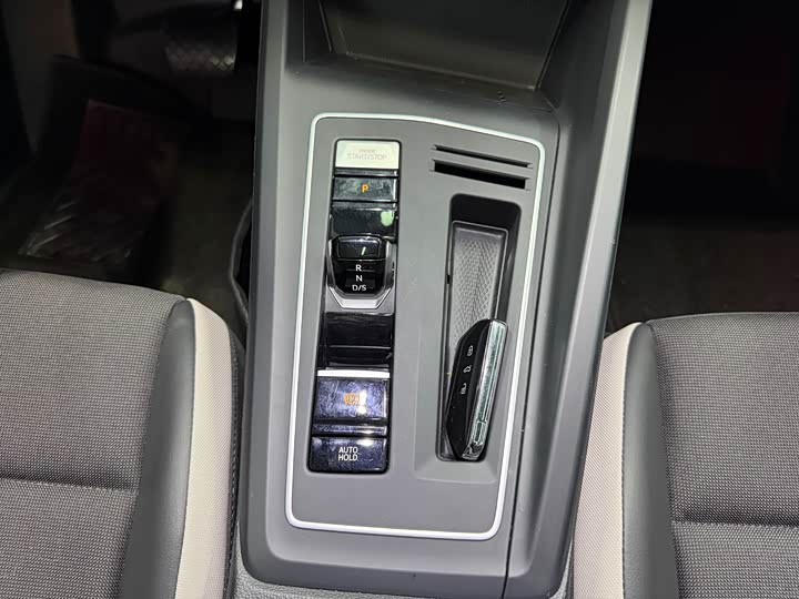 Фото 7 - Volkswagen Golf