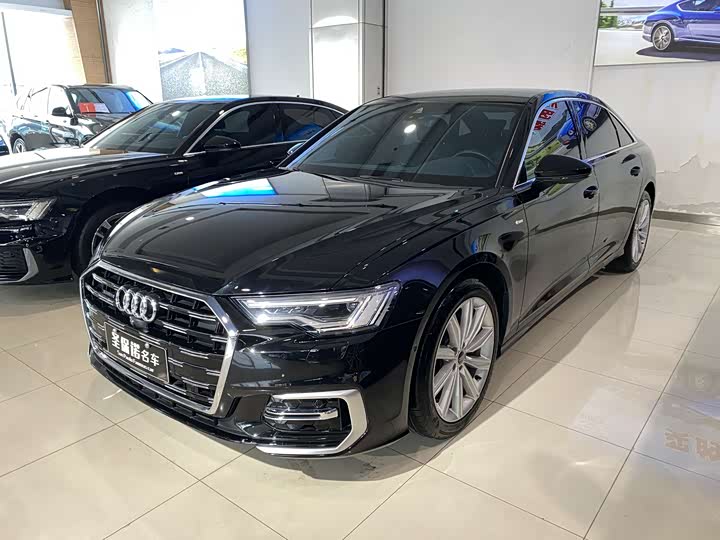 Фото 1 - Audi A6L