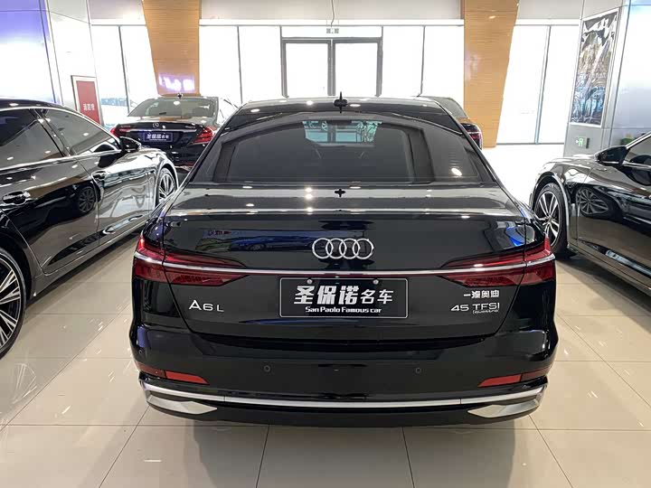 Фото 5 - Audi A6L