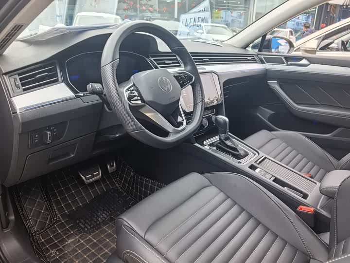 Фото 5 - Volkswagen Magotan