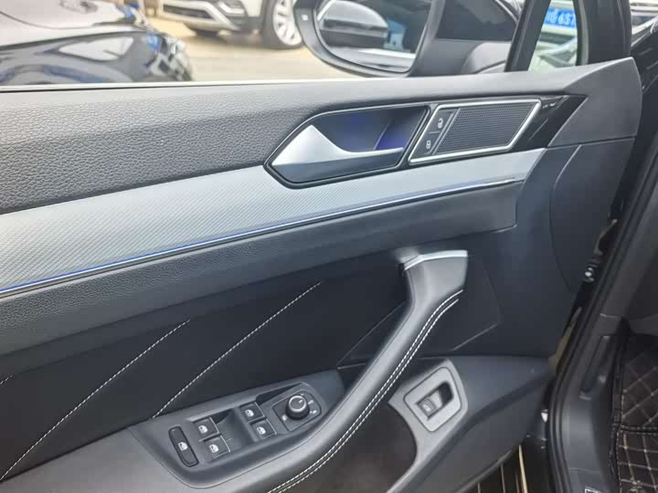 Фото 6 - Volkswagen Magotan