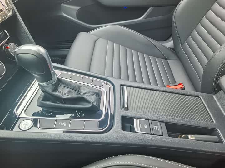 Фото 7 - Volkswagen Magotan