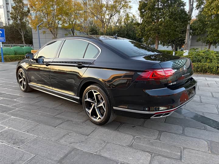 Фото 4 - Volkswagen Magotan