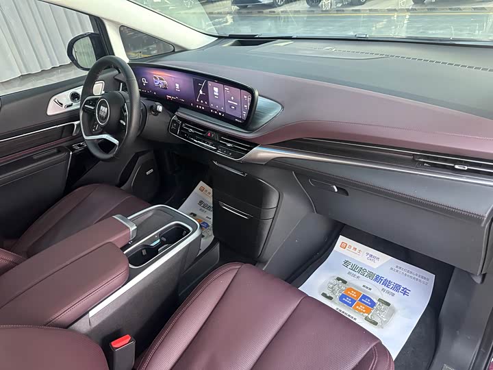 Фото 7 - Buick GL8 Century