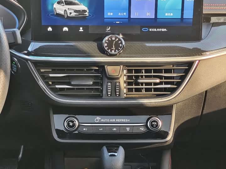 Фото 8 - Ford Focus