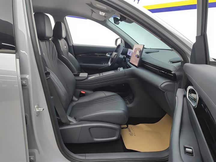 Фото 8 - Geely Galaxy E5