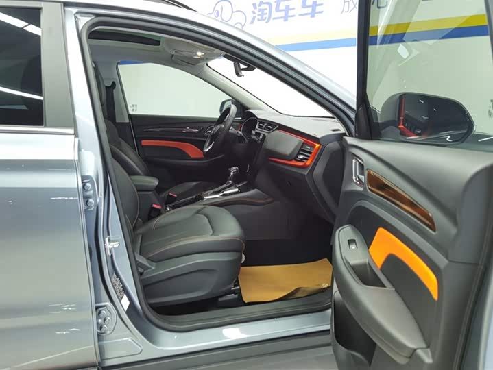 Фото 8 - Roewe RX3
