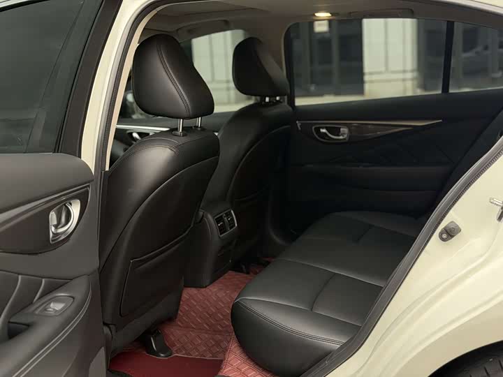 Фото 9 - Infiniti Q50L