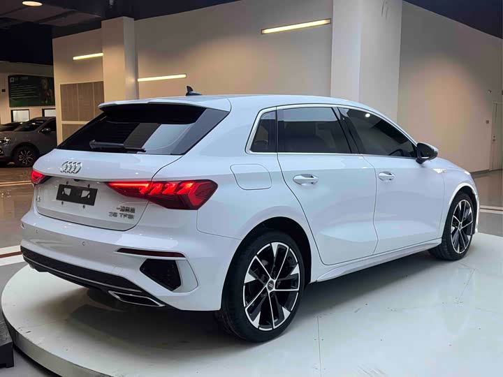 Фото 5 - Audi A3