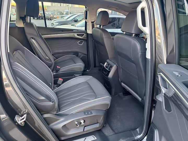 Фото 8 - Volkswagen Talagon