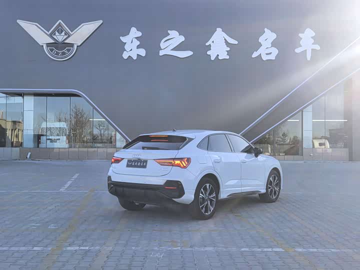 Фото 5 - Audi Q3 Sportback