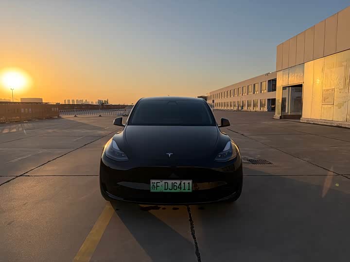 Фото 2 - Tesla Model Y