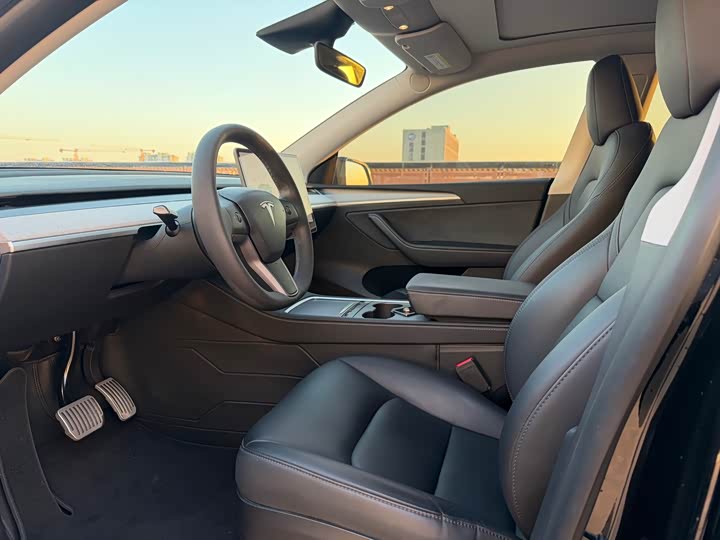 Фото 4 - Tesla Model Y