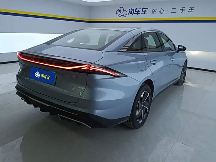 Фото 3 - Geely Galaxy L6