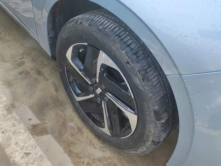 Фото 6 - Geely Galaxy L6