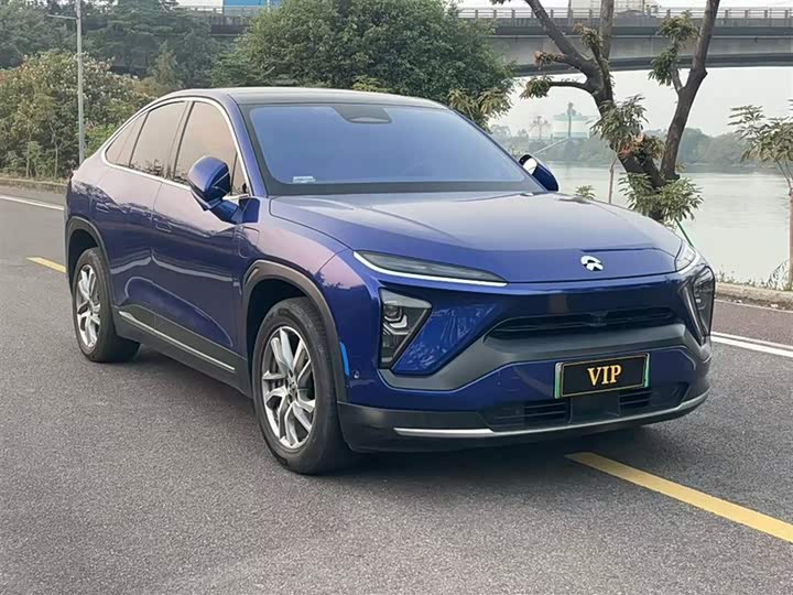 Фото 3 - Nio EC6