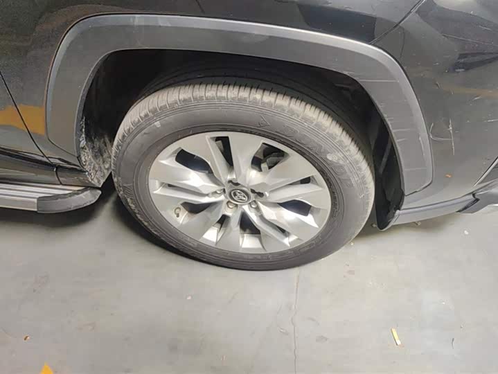 Фото 6 - Toyota Wildlander