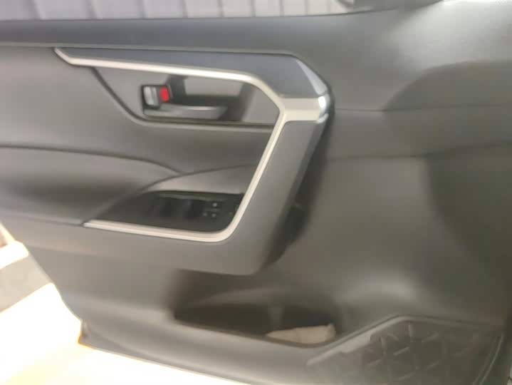 Фото 7 - Toyota Wildlander