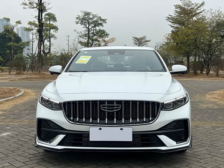 Фото 2 - Geely Preface