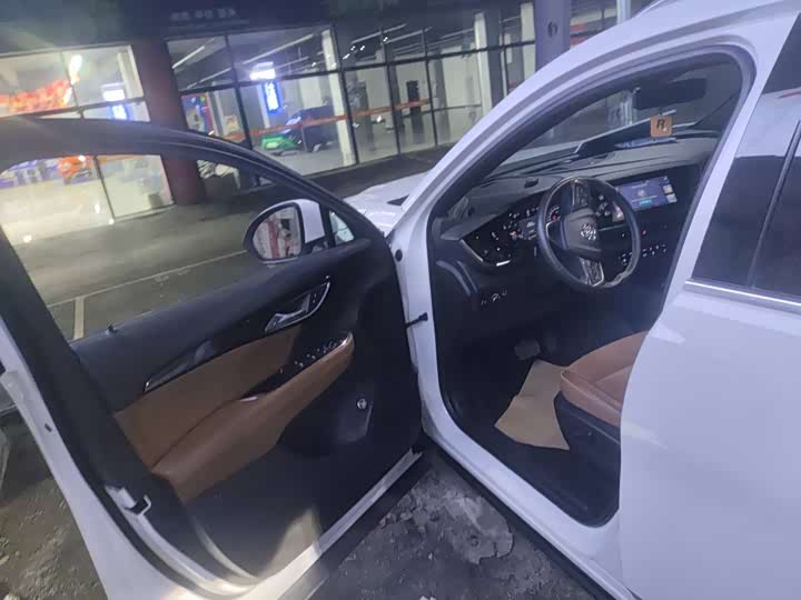 Фото 6 - Buick Envision Plus