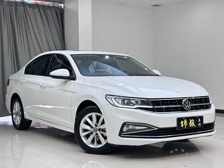 Фото 1 - Volkswagen Bora