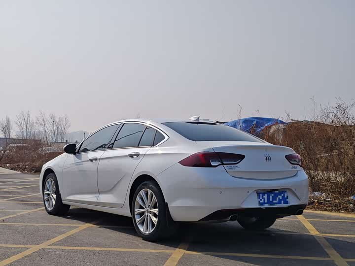 Фото 9 - Buick Regal