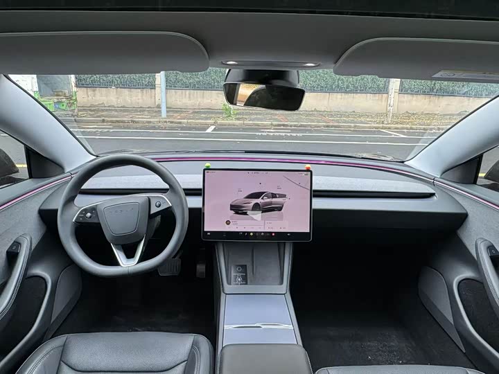 Фото 5 - Tesla Model 3