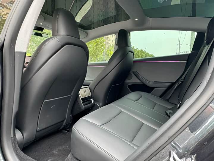 Фото 6 - Tesla Model 3