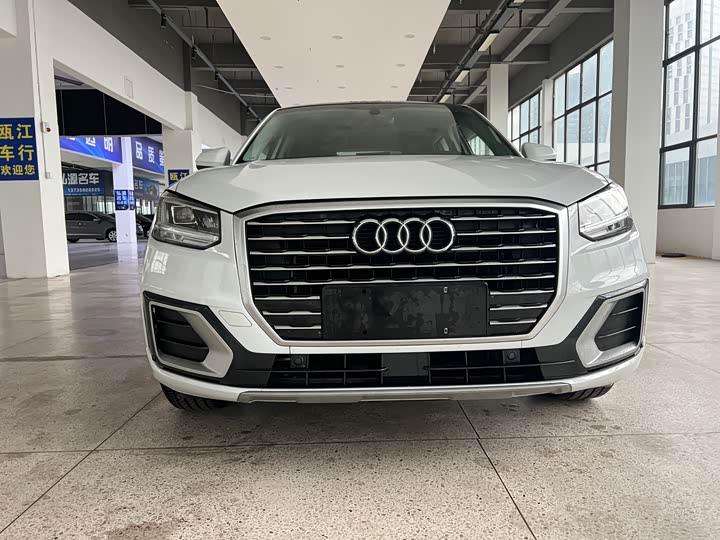 Фото 2 - Audi Q2L