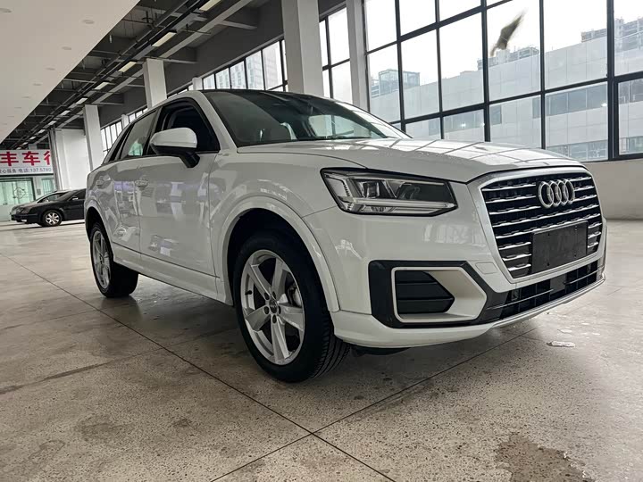 Фото 3 - Audi Q2L