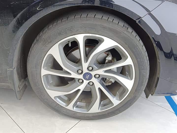 Фото 6 - Ford Mondeo