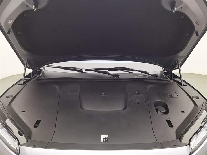 Фото 6 - Nio ES6