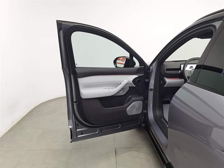 Фото 8 - Nio ES6