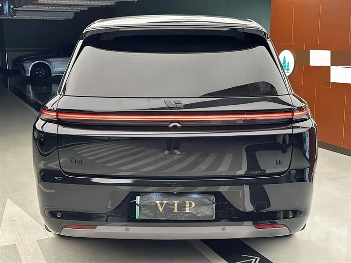 Фото 8 - LiXiang L8