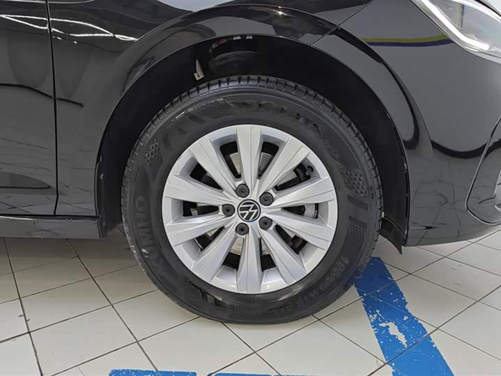 Фото 6 - Volkswagen Lavida