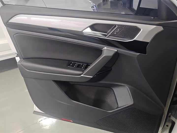 Фото 7 - Volkswagen Tayron