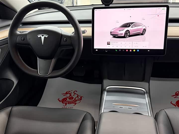 Фото 9 - Tesla Model 3