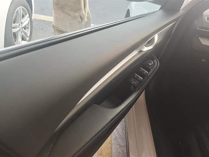 Photo 7 - Geely Preface