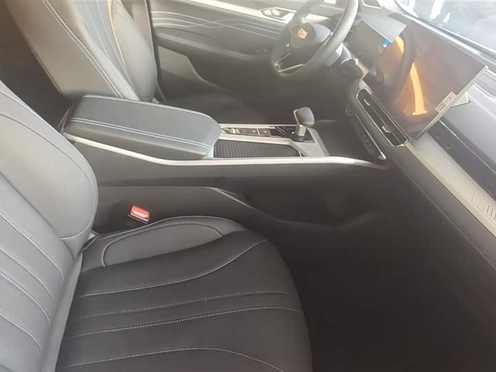 Photo 8 - Geely Preface