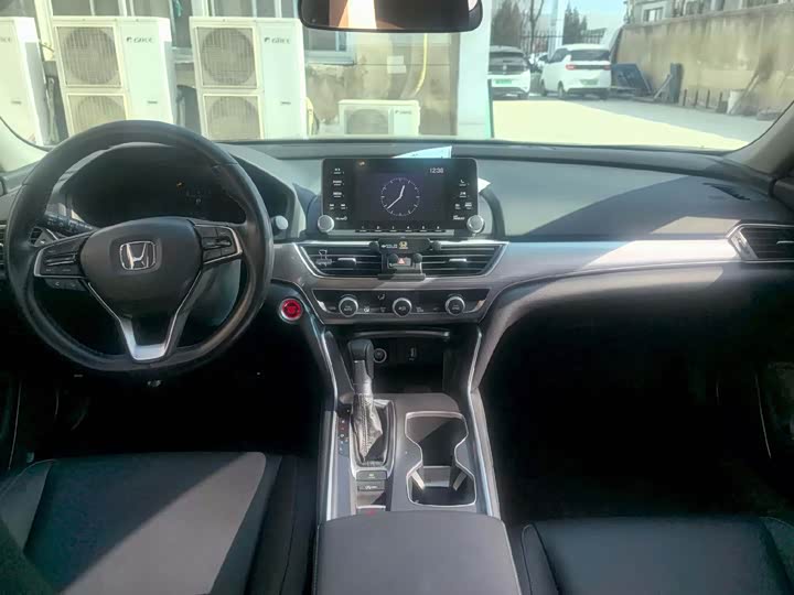 Фото 5 - Honda Accord