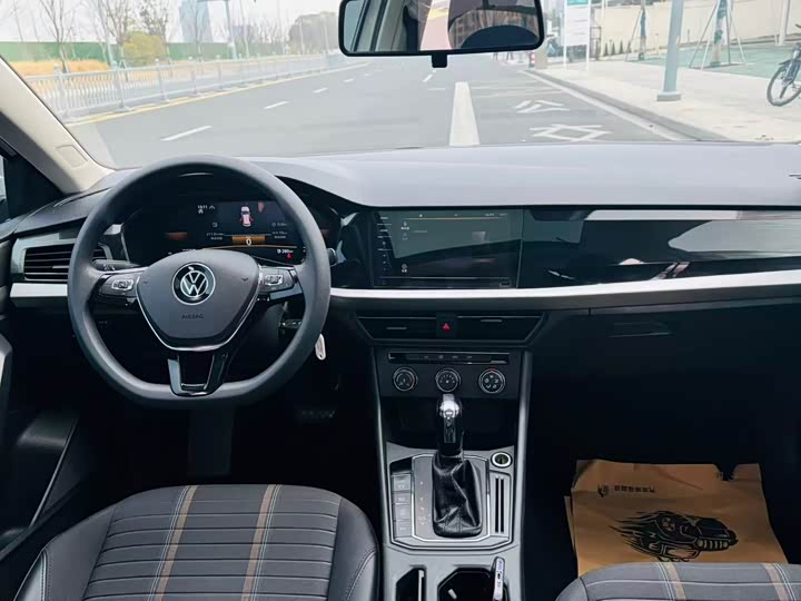 Фото 5 - Volkswagen Lavida